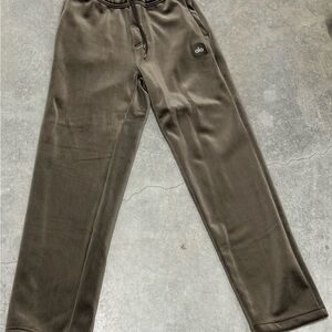 ALO Yoga Men's Olive Joggers